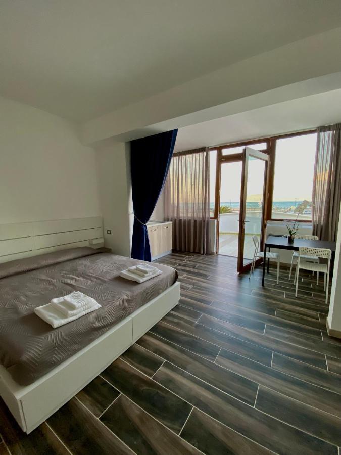 Manfredi Sea Room Vieste Exterior photo
